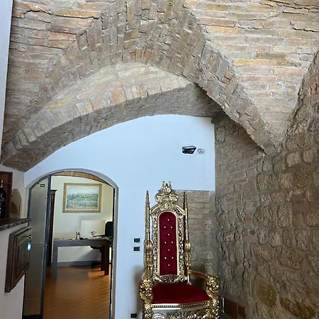 A La Casa Dei Potenti بيت ضيافة 3*