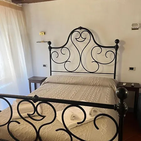 بيت ضيافة A La Casa Dei Potenti