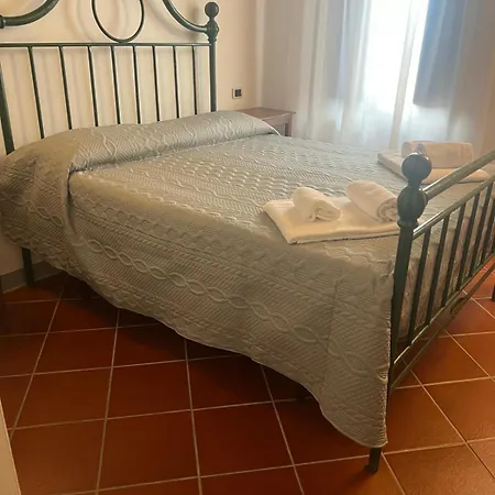A La Casa Dei Potenti سان جيمينيانو