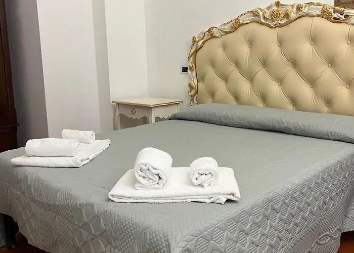 A La Casa Dei Potenti